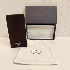 New Prada Nylon Checkbook or Bill Cover w/ Dust Bag & Box in Dark Plum Burgundy